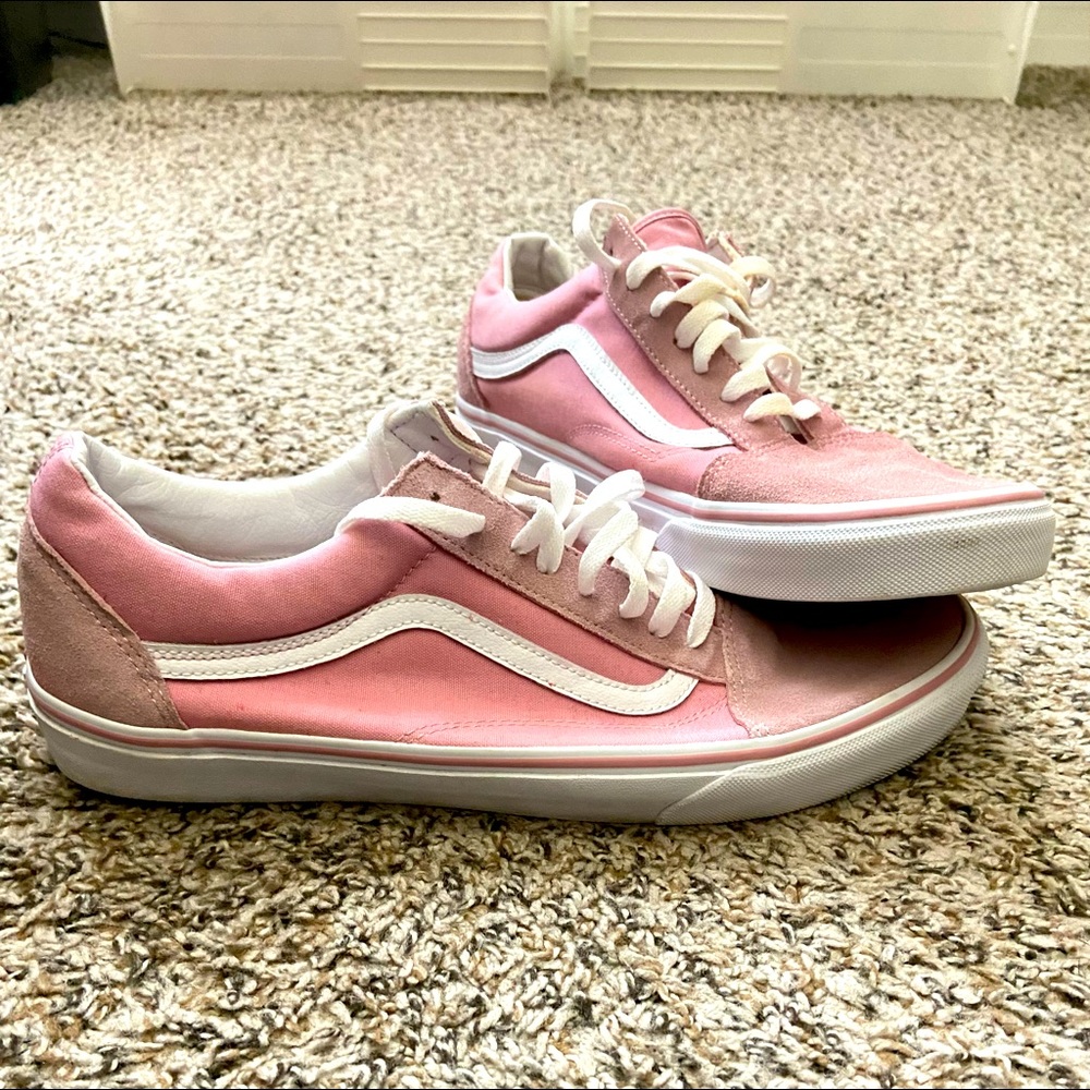 Mens slightly used bubblegum pink Vans